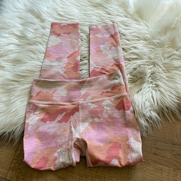 OUTDOOR VOICES Pink Camo Leggings - Picture 2 of 4